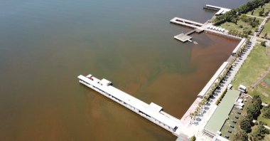 An aerial view of brown discoloration along the coast of the Gulf of Izmit, Kocaeli, Türkiye, June 19, 2025. (DHA Photo)