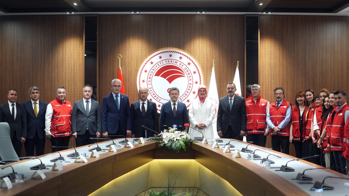 Minister of Agriculture and Forestry Ibrahim Yumaklı, Turkish Red Crescent President Fatma Meriç Yılmaz and officials, meet at the General Directorate of Forestry, Ankara, Türkiye, June 23, 2025. (AA Photo)