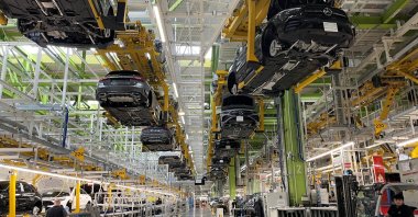 A general view of production lines of German car manufacturer Mercedes-Benz, Rastatt, Germany, June 4, 2025. (Reuters Photo)