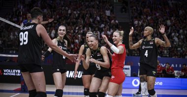 Türkiye volleyball national team players during the 2025 FIVB Volleyball Nations League match against Brazil, Istanbul, Türkiye, June 22, 2025. (IHA Photo)
