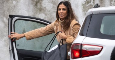 Judge Julieta Makintach, one of three judges presiding over Diego Armando Maradona’s death case, gets out of the car on arrival in court for a trial hearing, San Isidro, Buenos Aires, Argentina, May 27, 2025. (AFP Photo)