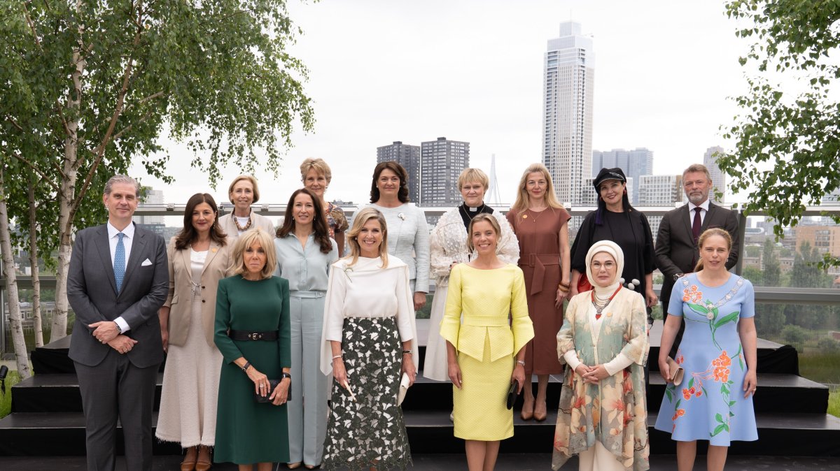 Spouses of world leaders pose for a group photo during a cultural program hosted by Queen Maxima, Rotterdam, Netherlands, June 25, 2025. (AA Photo)
