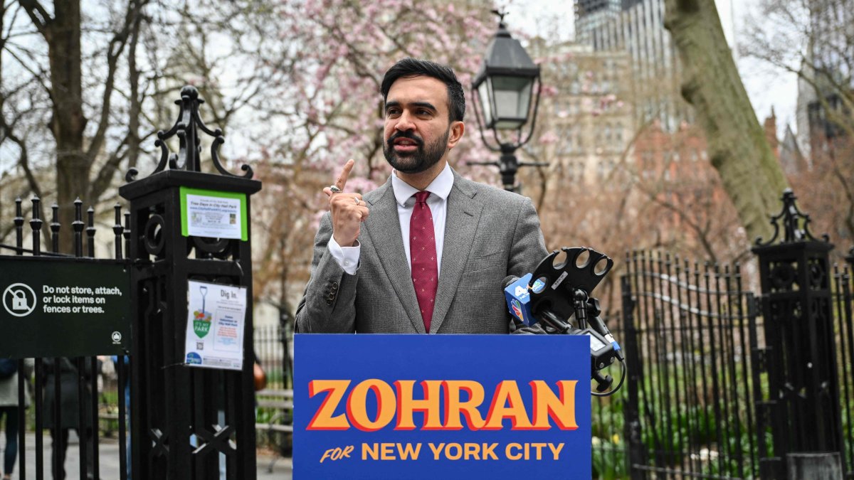 New York City mayoral candidate and Democratic State Representative Zohran Mamdani campaigns in New York City, April 16, 2025. (AFP File Photo)