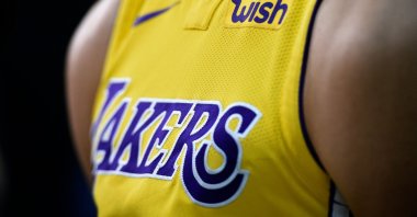 Los Angeles Lakers&#039; Lonzo Ball wears his new Nike jersey with the sponsor&#039;s logo "Wish" on the left chest during media day, El Segundo, U.S., Sept. 25, 2017. (AFP Photo)