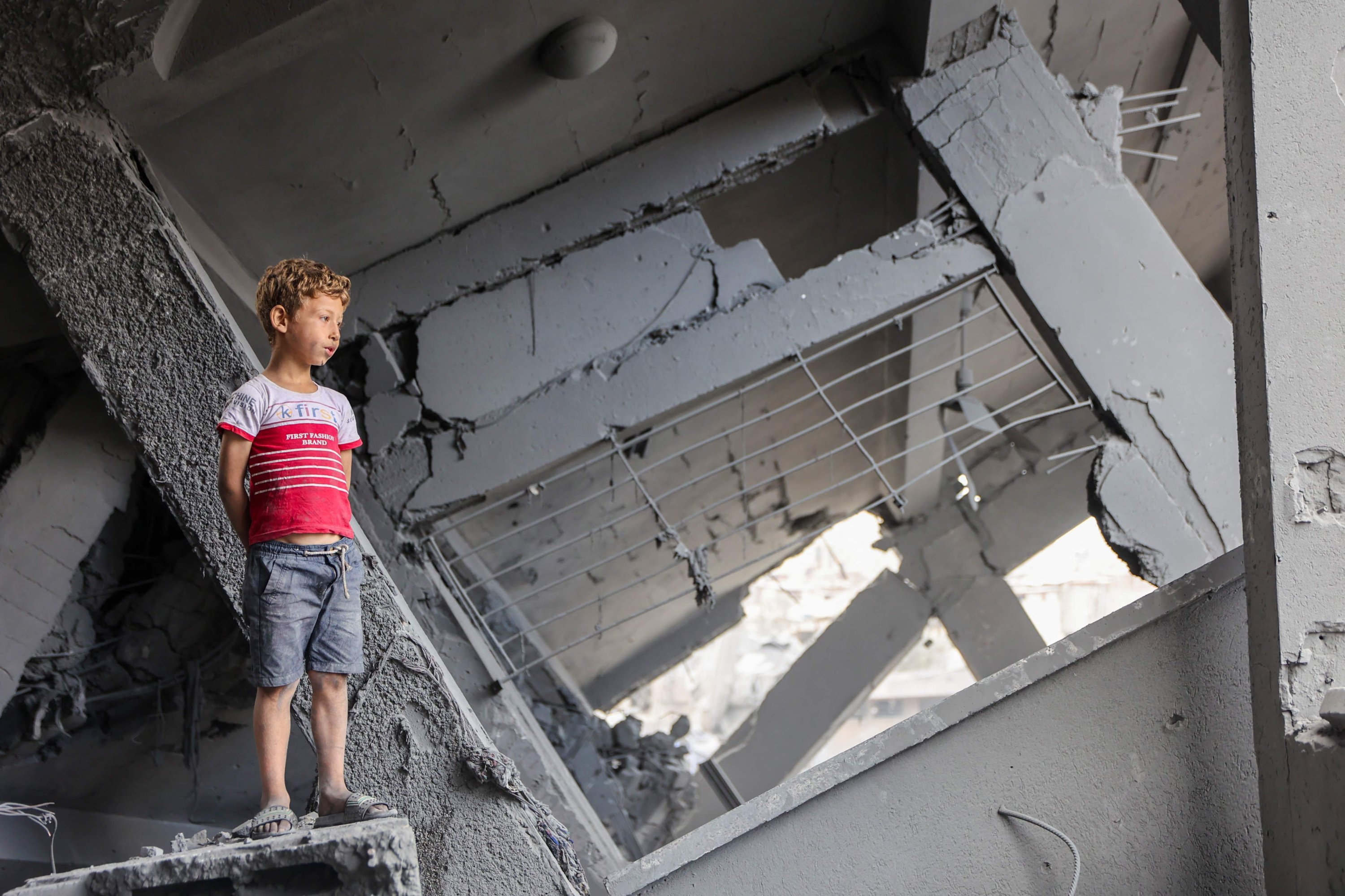 Israel intensifies Gaza bombing before key White House talks