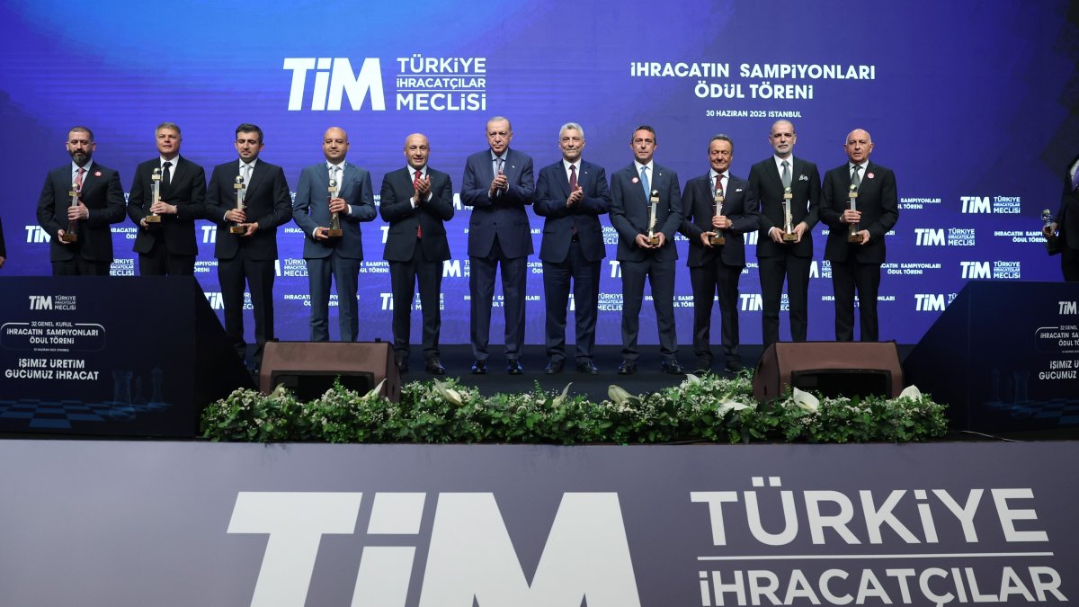 Despite shocks, Turkish economic program not shaken: Erdoğan