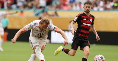 Bayern Munich&#039;s Harry Kane (L) scores his team&#039;s fourth goal during the FIFA Club World Cup 2025 round of 16 match against Flamengo at Hard Rock Stadium, Miami, U.S., June 29, 2025. (AFP Photo)