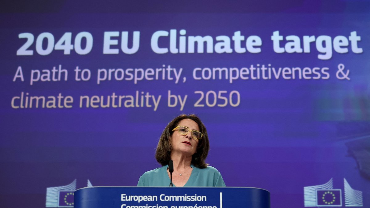 EU unveils 2040 climate target, includes carbon credits in goal