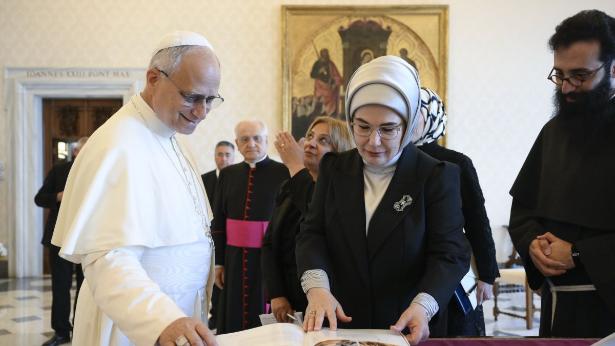 Emine Erdoğan meets Pope Leo XIV on Gaza, climate, family in Vatican