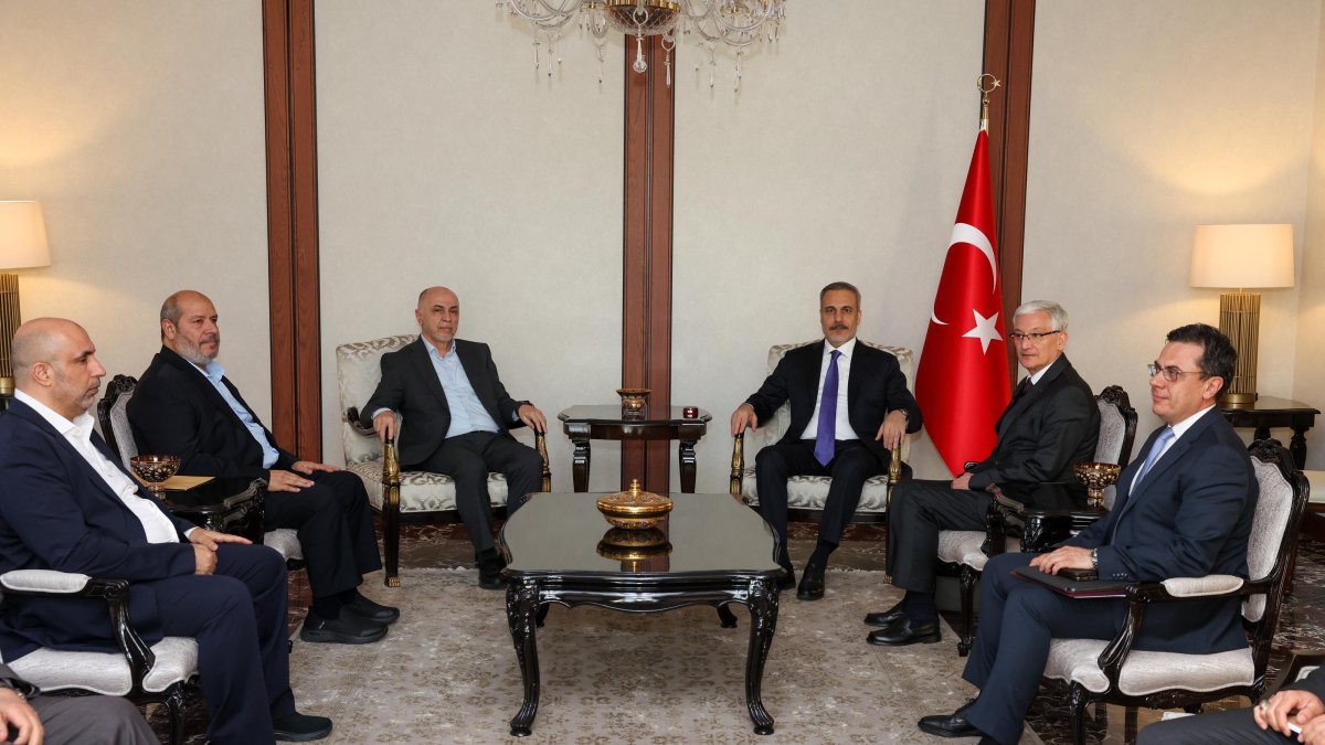 Foreign Minister Hakan Fidan is seen during a meeting with Mohammed Ismail Darwish, chair of the Hamas Leadership Council, and his delegation, Istanbul, Türkiye, July 2, 2025 (AA Photo)