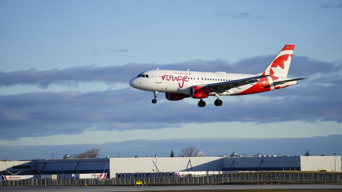 Canadian airports resuming service after bomb threats: NAV Canada