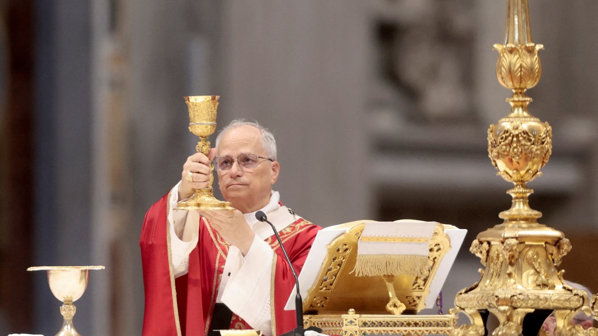 Pope Leo XIV revives tradition to mend divided Catholic Church
