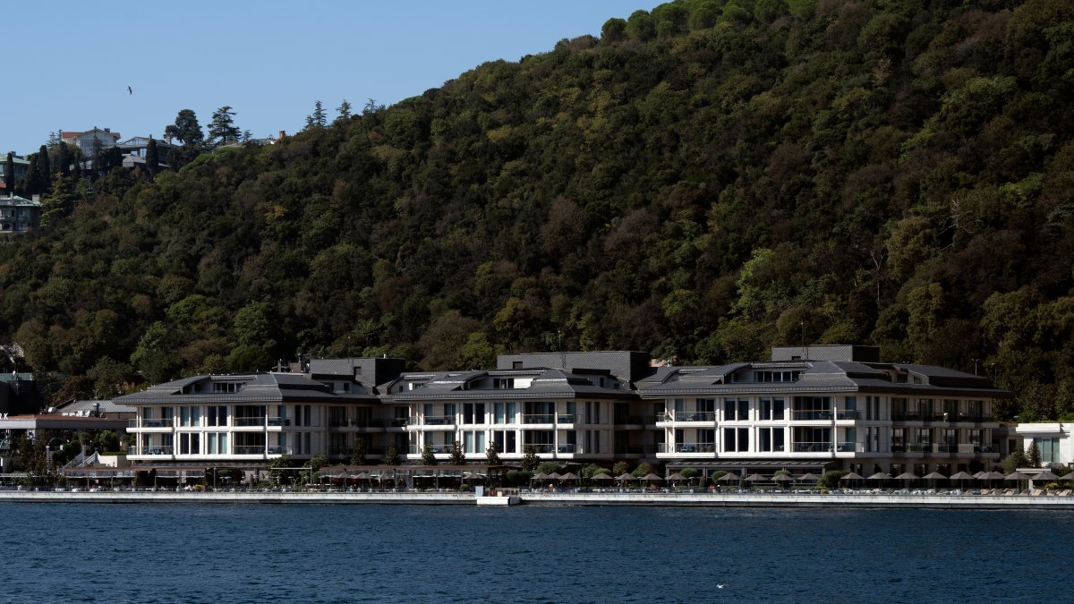 In this undated photo, Mandarin Hotel stands along the Bosporus shoreline as demolition orders for illegal structures are enforced in Istanbul, Türkiye. (Shutterstock Photo)