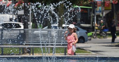 Residents seek relief from above-average temperatures by spending time in parks, shaded areas and around swimming pools, Sakarya, Türkiye, July 9, 2025. (AA Photo)