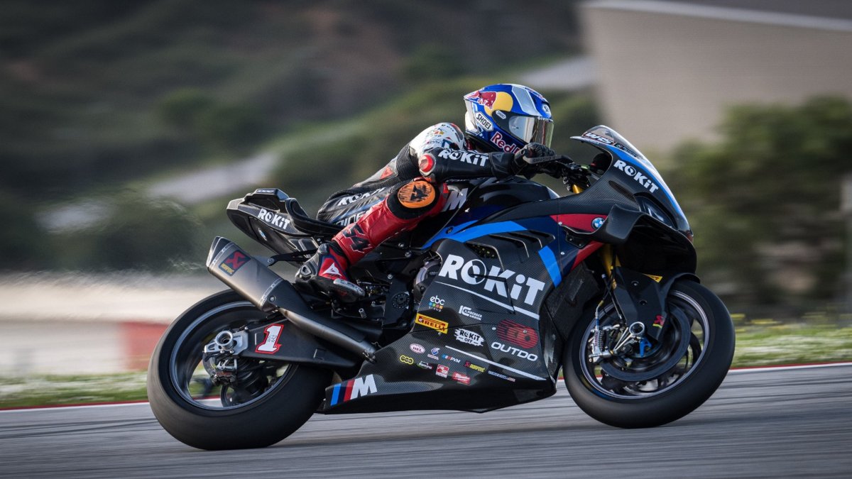 Turkish rider Toprak Razgatlıoğlu in action during the seventh round of the 2025 World Superbike Championship at Donington Park, Derby, U.K., July 13, 2025. (AA Photo)