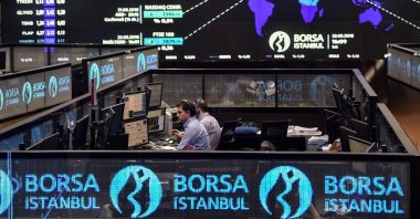 Traders work at their desks on the floor of the Borsa Istanbul Stock Exchange, Istanbul, Türkiye, May 22, 2018. (AFP Photo)