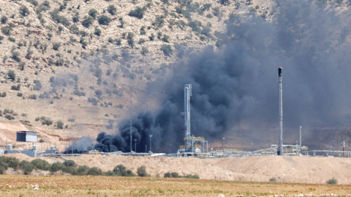 Several oil fields shut in Iraq's KRG after 3rd drone strike this week