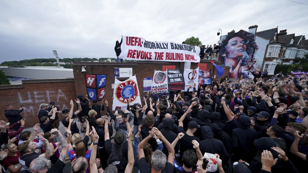 Crystal Palace fans up in arms over Europa League ejection