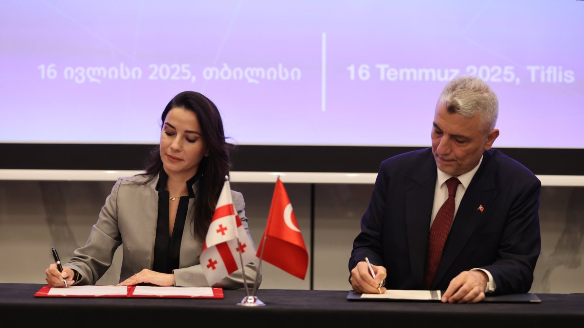 Türkiye aims to lift trade volume with Georgia to $5B: Minister