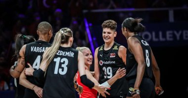 The Turkish women’s national volleyball team players celebrate during the 2025 FIVB Women’s Volleyball World Championship match against the Netherlands, Amsterdam, Netherlands, July 10, 2025. (AA Photo)