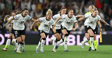 Germany&#039;s players celebrate after winning the UEFA Women&#039;s Euro 2025 quarterfinals against France Basel, Switzerland, July 19, 2025. (AFP Photo)