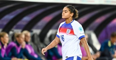 England&#039;s Jessica Carter looks dejected during the UEFA Women&#039;s EURO 2025 Quarter-Final match between Sweden and England at Stadion Letzigrund, Zurich, Switzerland, July 17, 2025. (Getty Images Photo)