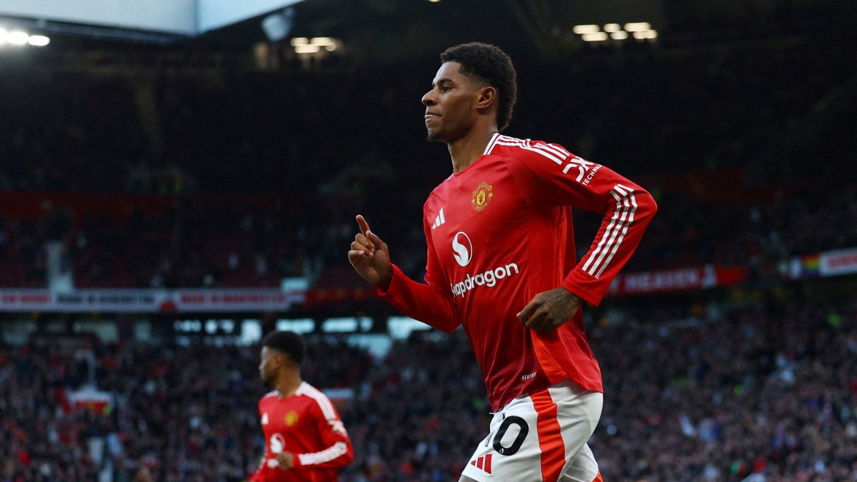 Barca sign Marcus Rashford on loan from Man Utd with option to buy