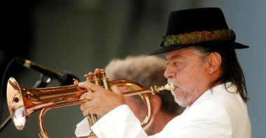 Chuck Mangione, a two-time Grammy Award winner known for his unforgettable hits that shaped jazz music, has died in Hollywood, U.S., June 18, 2006. (Reuters Photo)