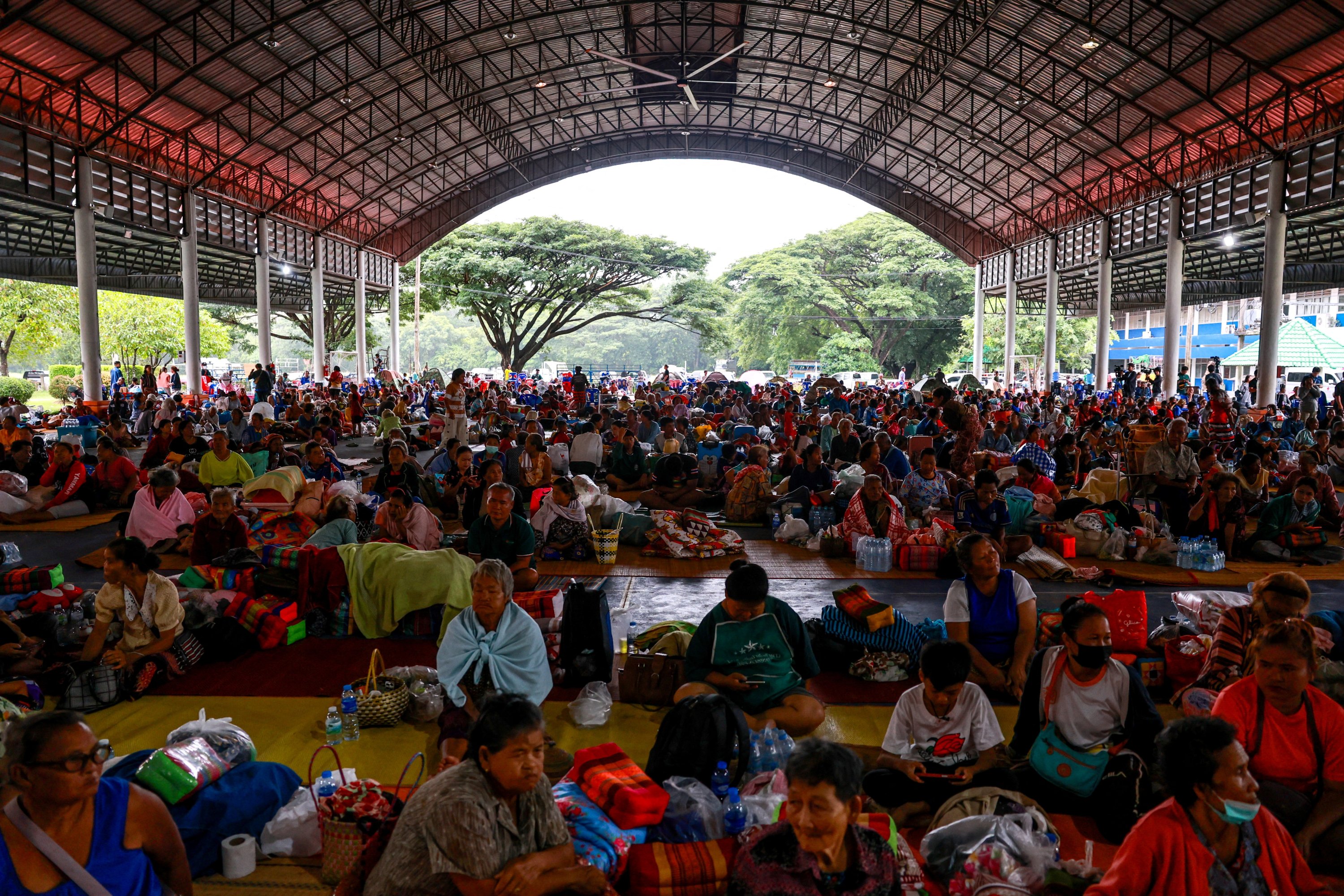 Vojaški spopadi med Tajsko in Kambodžo terjali več kot 30 življenj