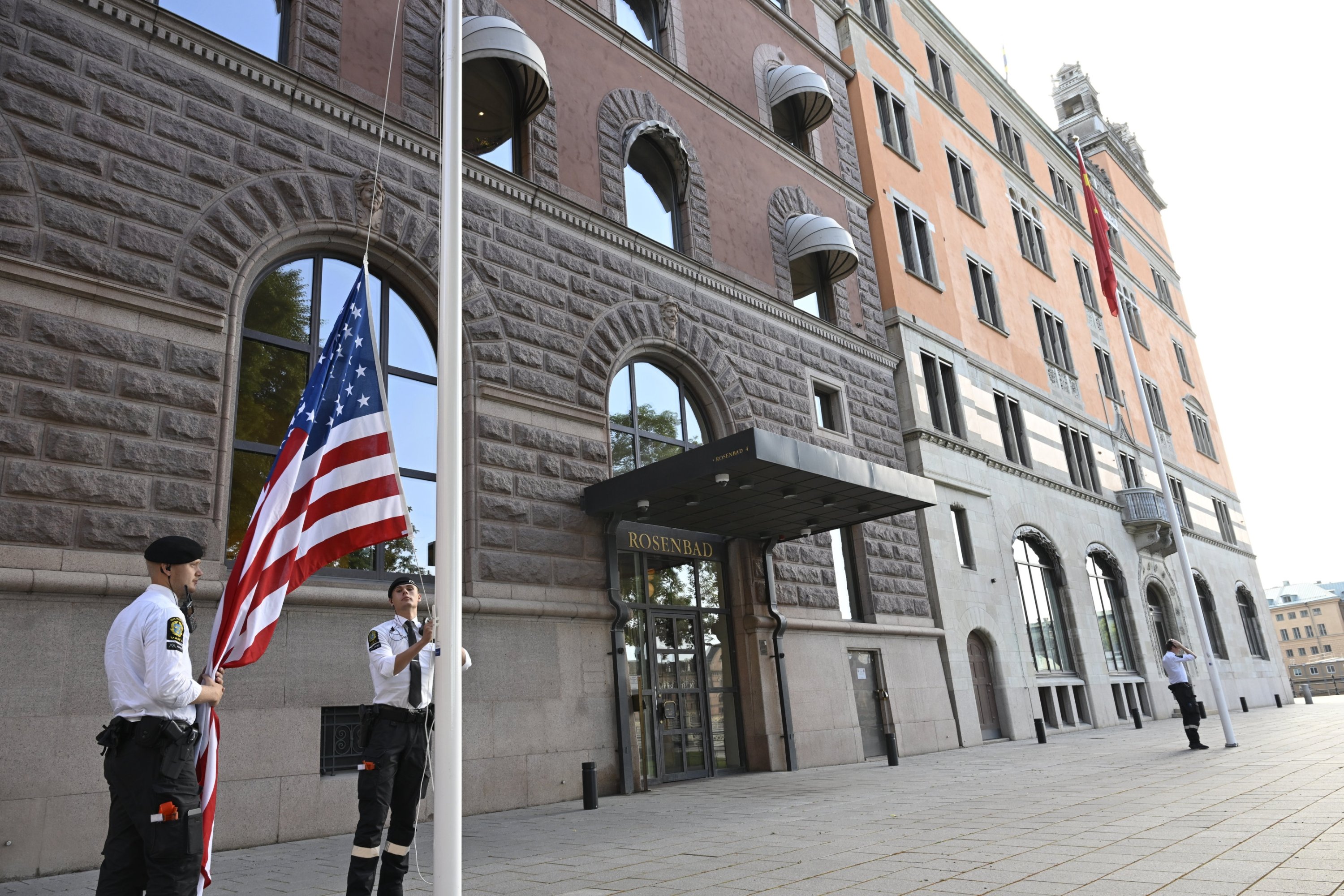 ZDA in Kitajska nadaljujeta pogajanja o carinah za podaljšanje premirja