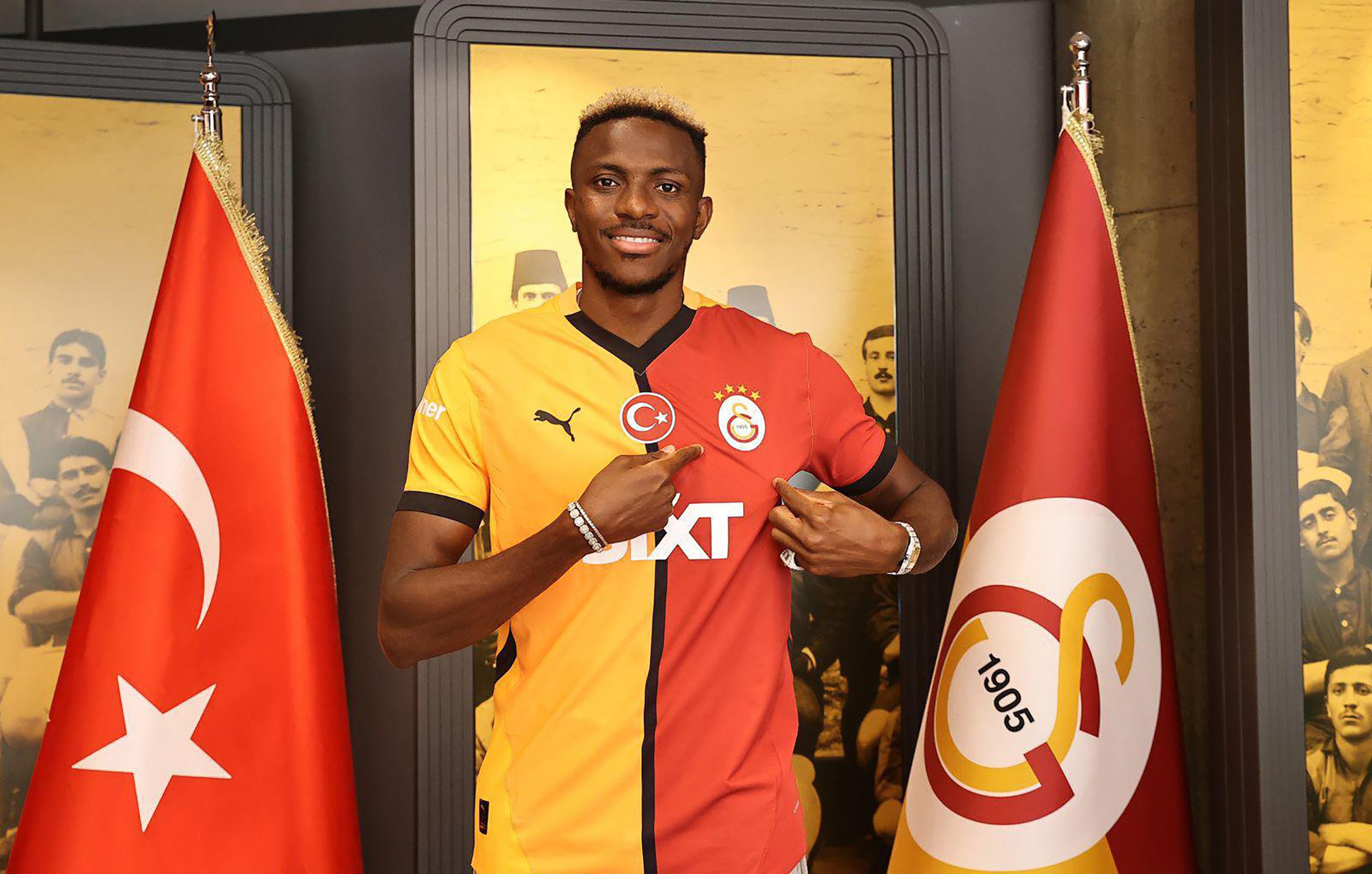 Galatasaray's Victor Osimhen poses for a photo after signing a year-long loan deal from Napoli, Istanbul, Türkiye, Sept. 5, 2024. (IHA Photo)