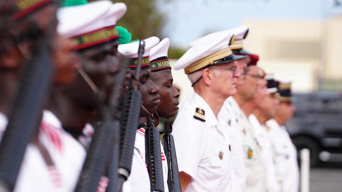 Soldiers from the Senegalese Navy and French officers attend a ceremony where the last major French military facility was handed over to the Senegalese authorities at the Geille French military camp, Ouakam, Dakar, Senegal, July 17, 2025. (Reuters Photo)
