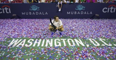 Australia’s Alex de Minaur lifts the champion&#039;s trophy after defeating Spain’s Alejandro Davidovich Fokina during their men’s singles final match at the Mubadala Citi DC Open tennis tournament at the William H.G. FitzGerald Tennis Center, Washington, U.S., July 27, 2025. (EPA Photo)