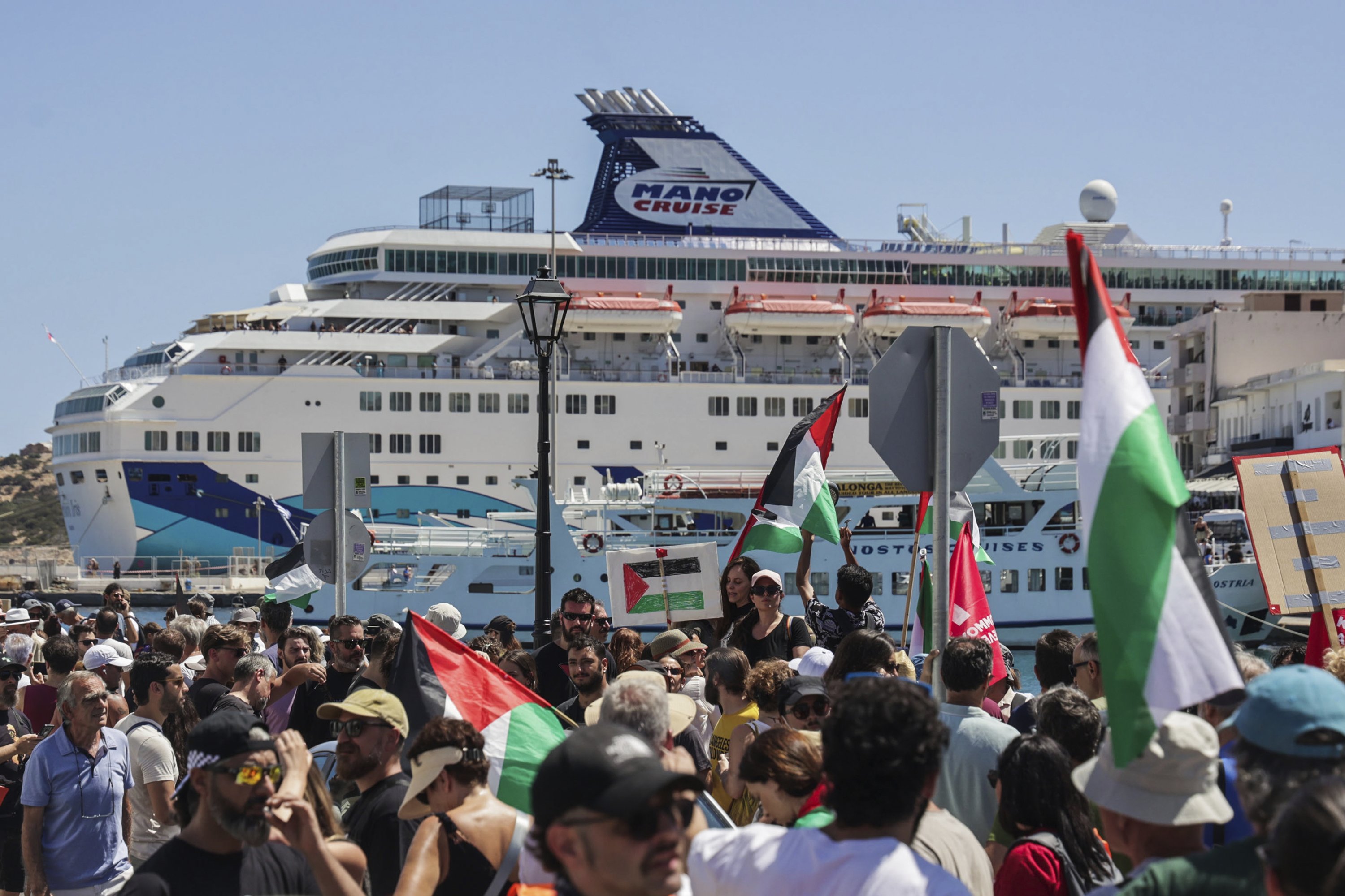 Pro-Palestinian activists protest Israeli cruise ship in Crete