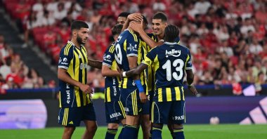 Fenerbahçe&#039;s Youssef En-Nesyri (C) celebrates with his teammates after scoring during a friendly match against Benfica at the Estadio do Sport Lisboa, Lisbon, Portugal, July 26, 2025. (AA Photo)