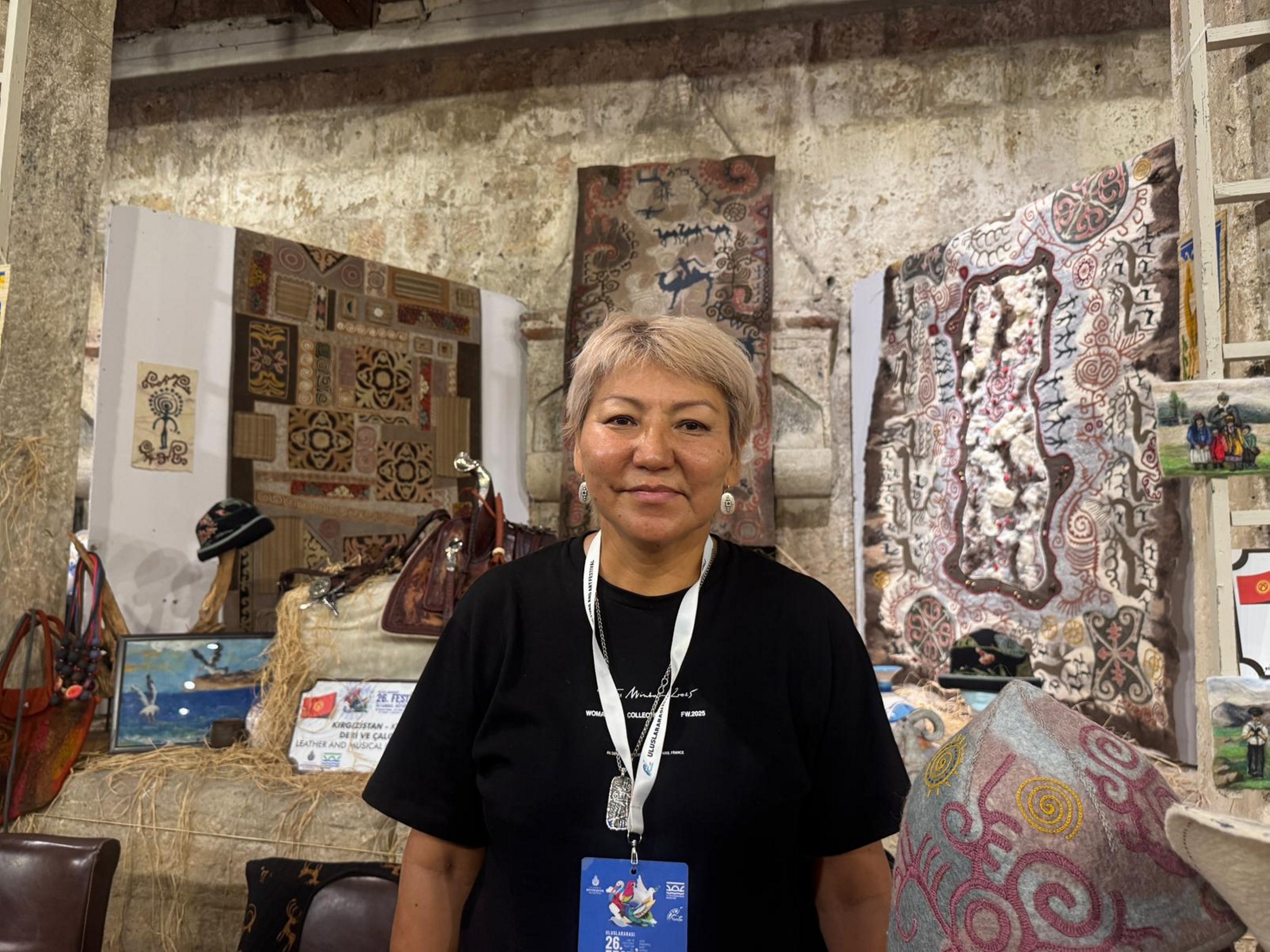 Kyrgyz artist Sheisheeva Svetlana Bolotbekovna poses for the camera, Istanbul, Türkiye, July 29, 2025 (AA photo)
