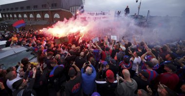 Crystal Palace fans attend a protest, London, U.K., July 15, 2025. (AP Photo)