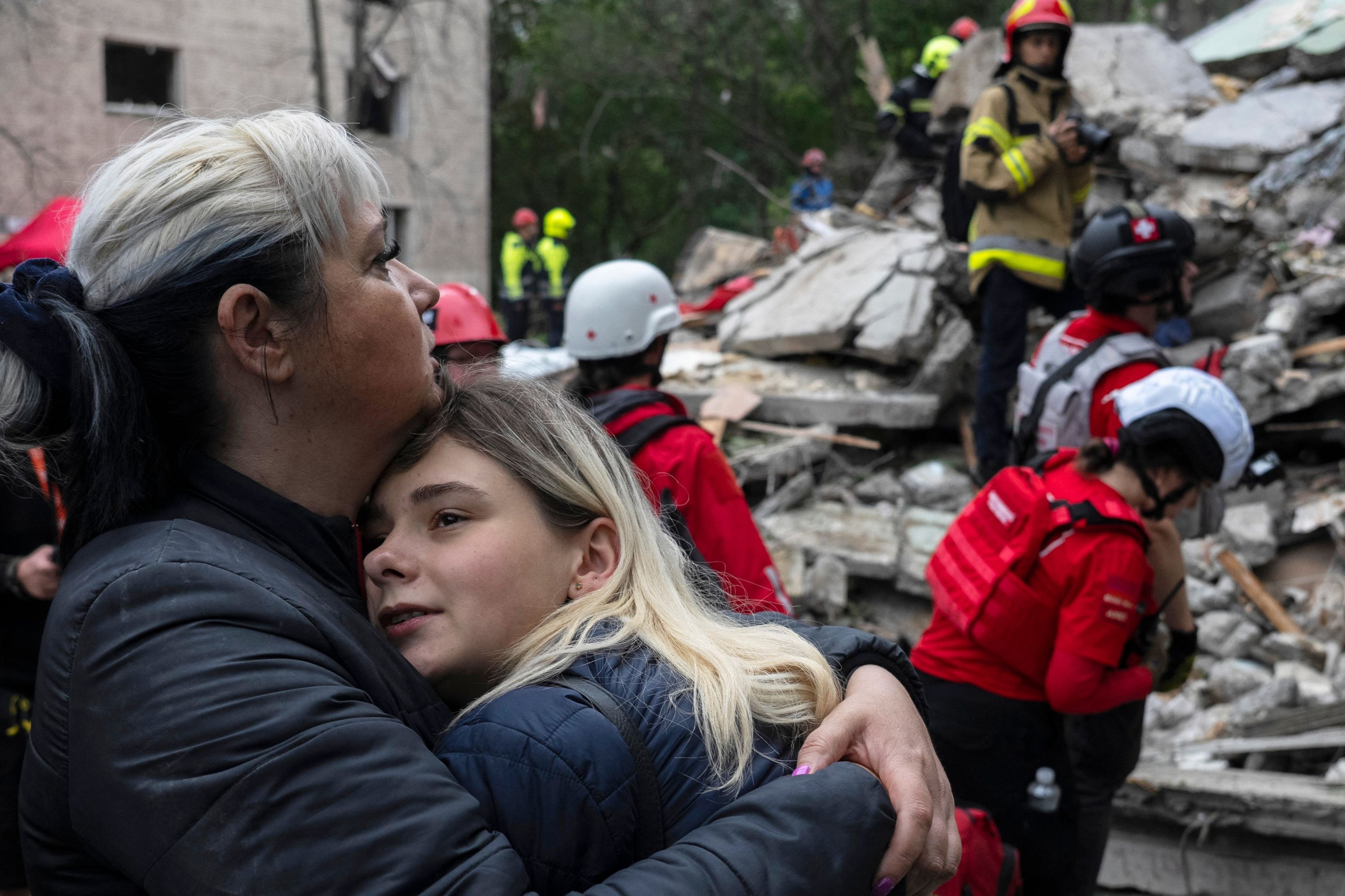 Relentless Russian attacks kill 8, wound 82 in Ukraine capital Kyiv