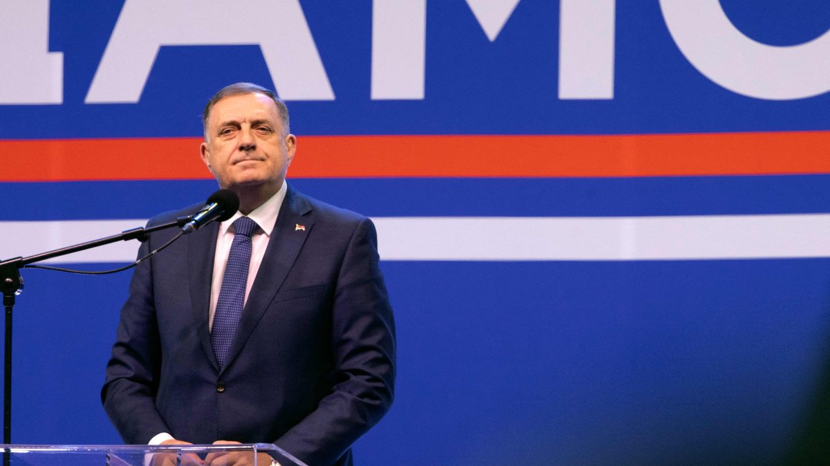 Bosnian court upholds sentence for Serb leader Dodik