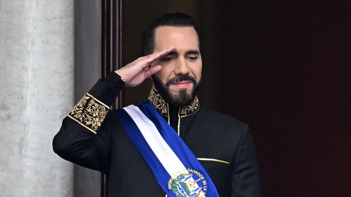 El Salvador&#039;s President Nayib Bukele salutes during the military parade after being sworn in at the National Palace in downtown San Salvador, June 1, 2024. (AFP Photo)