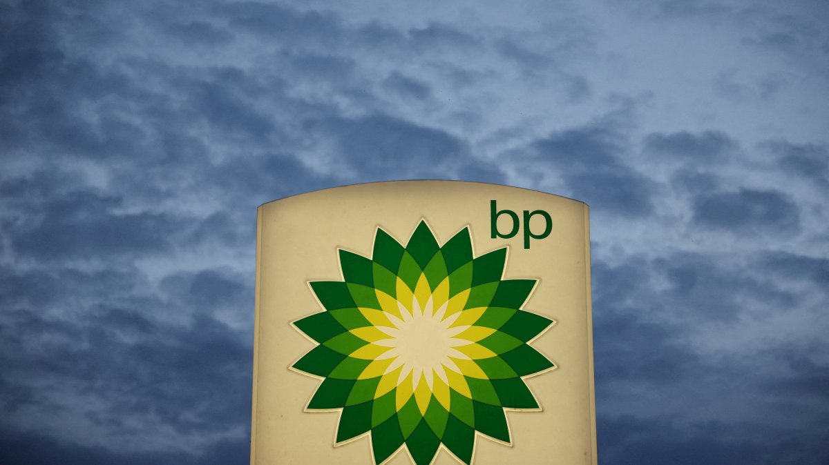 The BP logo is seen at a petrol station in Pienkow, Poland, June 8, 2022. (Reuters Photo)