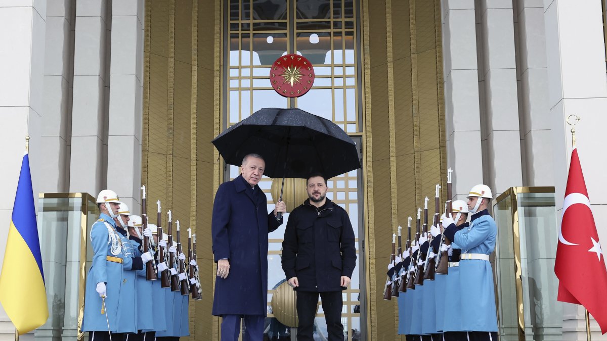 President Recep Tayyip Erdoğan poses with Ukrainian President Volodymyr Zelenskyy (R) during their meeting at the Presidential Complex, Ankara, Türkiye, Feb. 18, 2025. (AP Photo)
