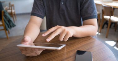 Experts warn that bullying now extends beyond schools, with smartphones and tablets enabling peer harassment to continue through digital platforms. (Shutterstcok Photo) 

