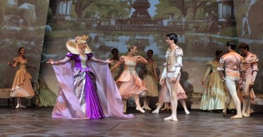 The 22nd International Bodrum Ballet Festival opened with &quot;Swan Lake&quot; at the Northern Moat of Bodrum Castle, Muğla, Türkiye, Aug. 2, 2025. (IHA Photo)