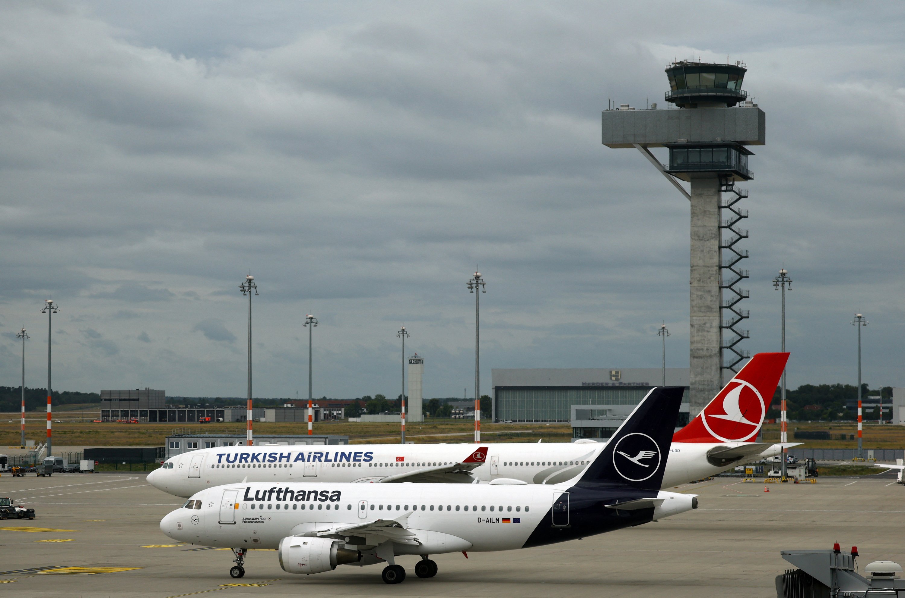 Turkish Airlines left as sole Air Europa bidder as Lufthansa exits