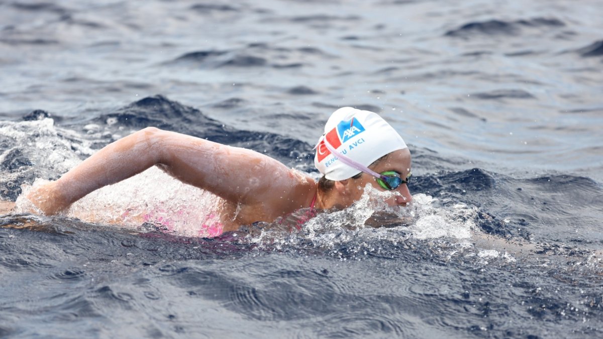Türkiye&#039;s swimmer, Bengisu Avc,ı in action as she swims in the Tsugaru Channel. (DHA Photo)