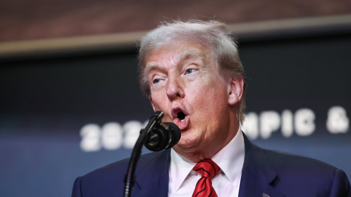 U.S. President Donald Trump takes questions after signing an executive order in the South Court Auditorium of the White House, in Washington, D.C., Aug. 5, 2025. (EPA Photo)