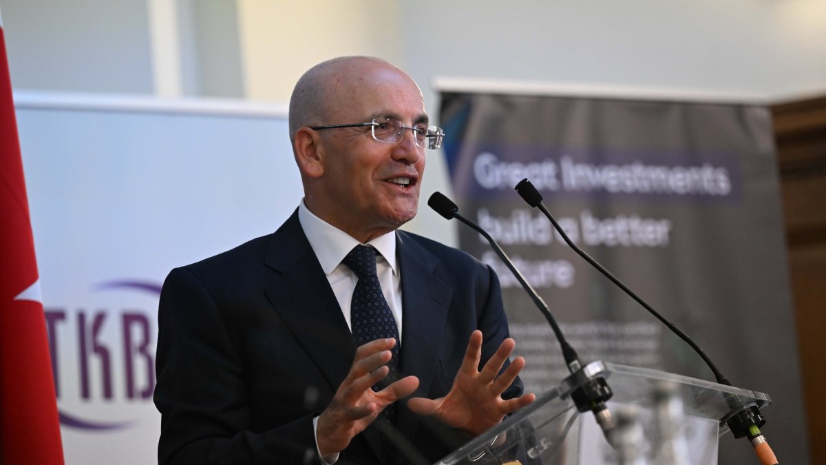 Treasury and Finance Minister Mehmet Şimşek speaks during the Islamic Finance Summit, London, U.K., July 8, 2025. (AA Photo)