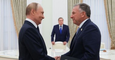 Russia&#039;s President Vladimir Putin (L) greets U.S. Special Envoy Steve Witkoff before their talks, Moscow, Russia, Aug. 6, 2025. (AFP Photo)
