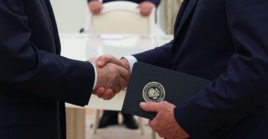 In this pool photograph distributed by the Russian state agency Sputnik, Russia&#039;s President Vladimir Putin greets U.S. Special Envoy Steve Witkoff prior to their talks in Moscow, Aug. 6, 2025. (AFP Photo)
